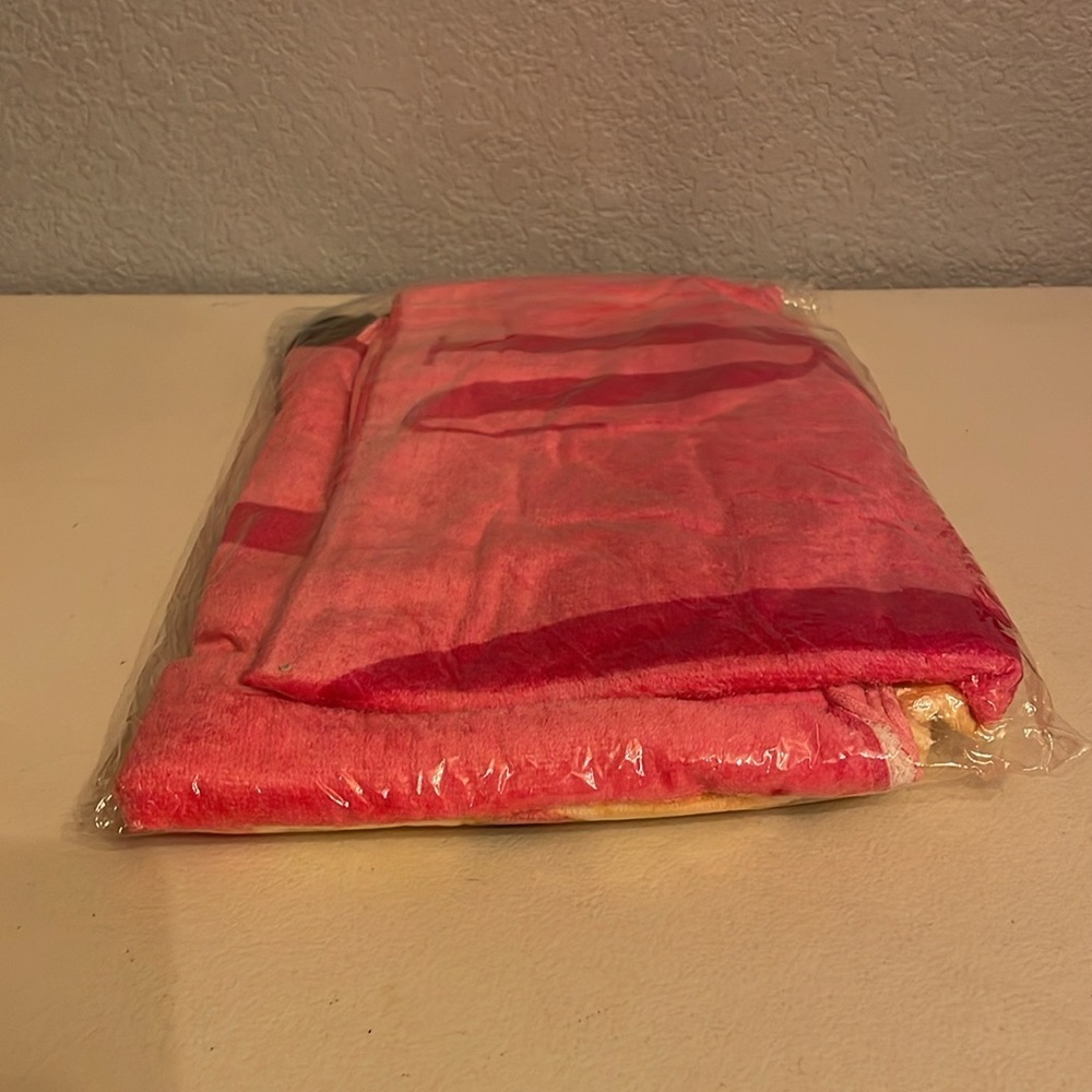 Marilyn Monroe Towel 💯 Cotton Marilyn Monroe Beach Towel 🆕️ - Picture 6 of 8